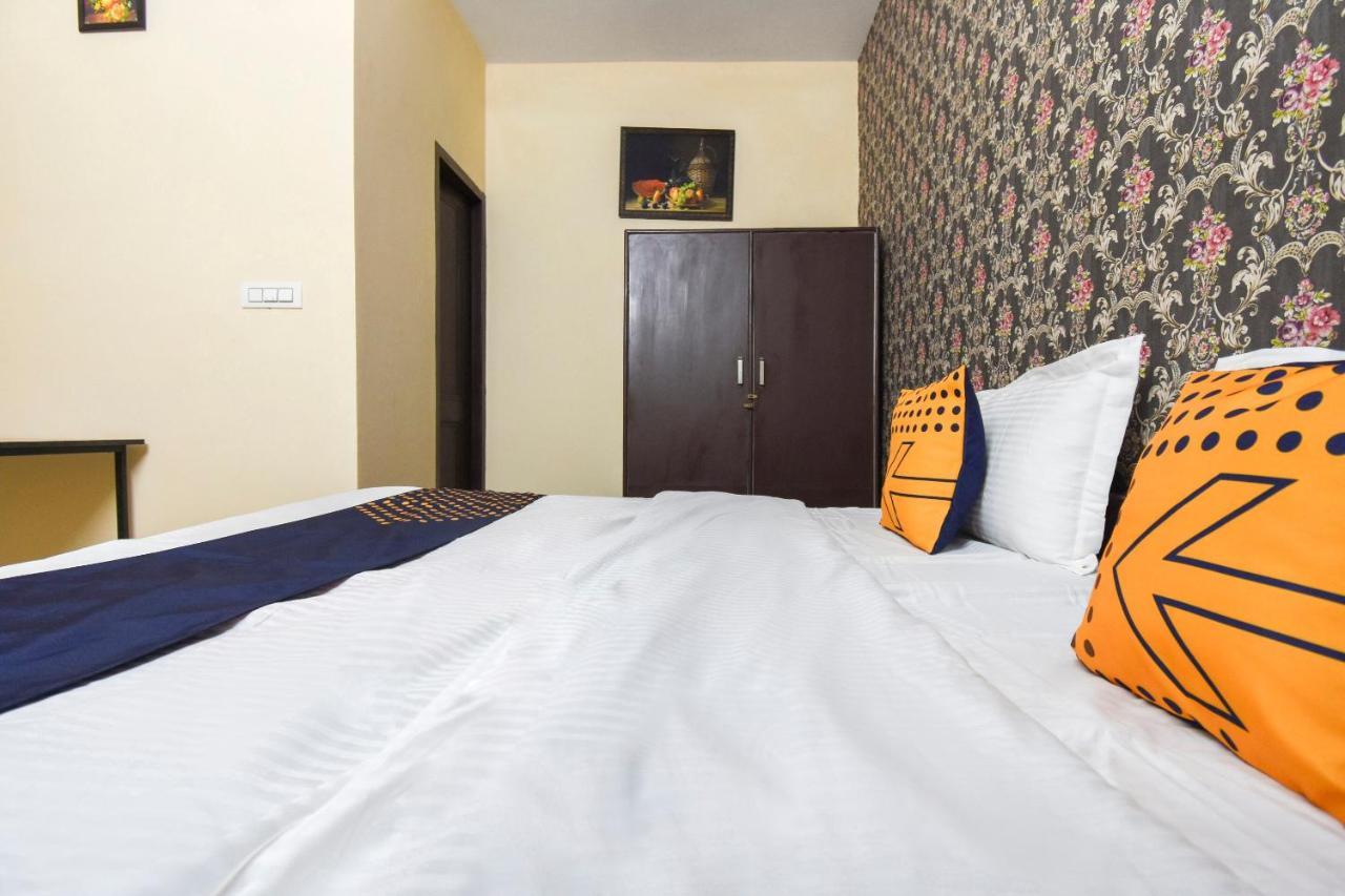 Spot On 70295 Sky Inn Dzsálandhár Kültér fotó