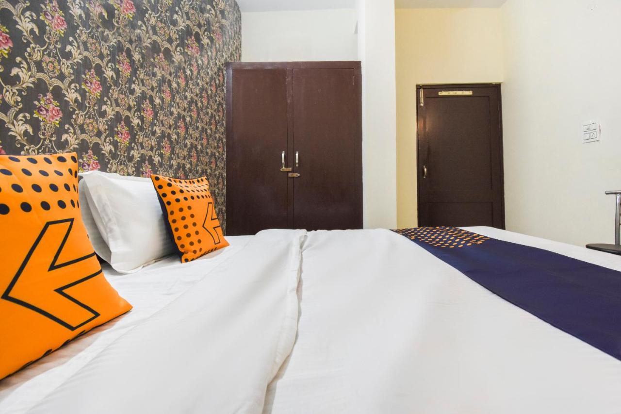 Spot On 70295 Sky Inn Dzsálandhár Kültér fotó